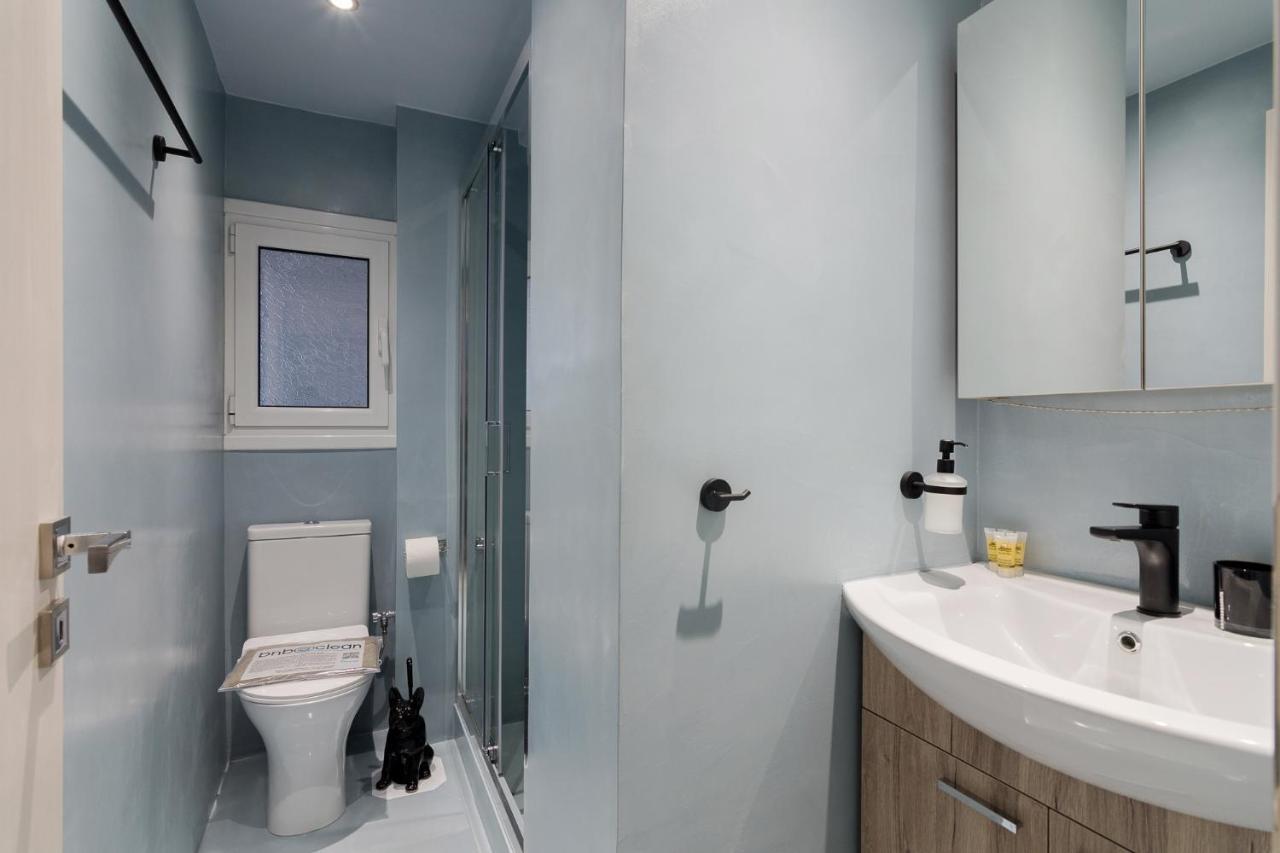 Wonderful Renovated Apartment With Private Patio Афины Экстерьер фото