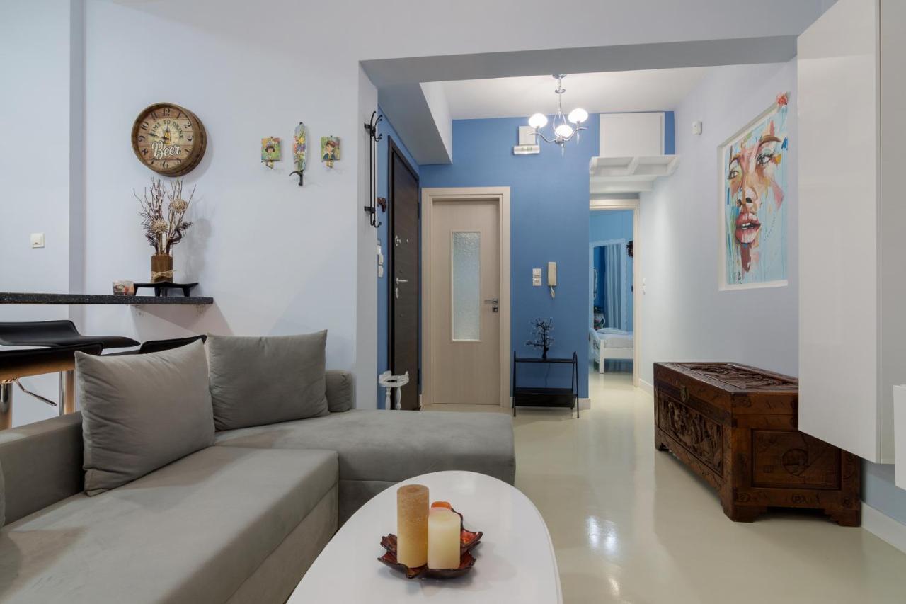 Wonderful Renovated Apartment With Private Patio Афины Экстерьер фото